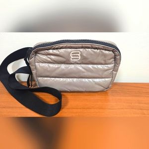 Superpuff Aritzia side bag